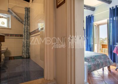 Via-Appia-Antica-Terracina-Villa-Artistica