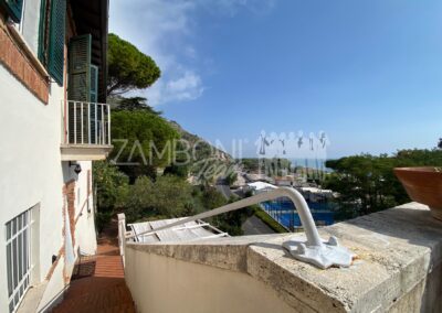 Via-Appia-Antica-Terracina-Villa-Artistica